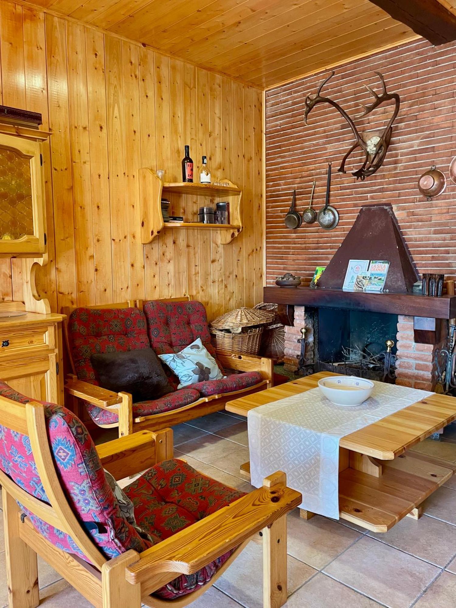 Chalet Natura La Taverna Dei 3 Porcellini Cavaliere  Esterno foto