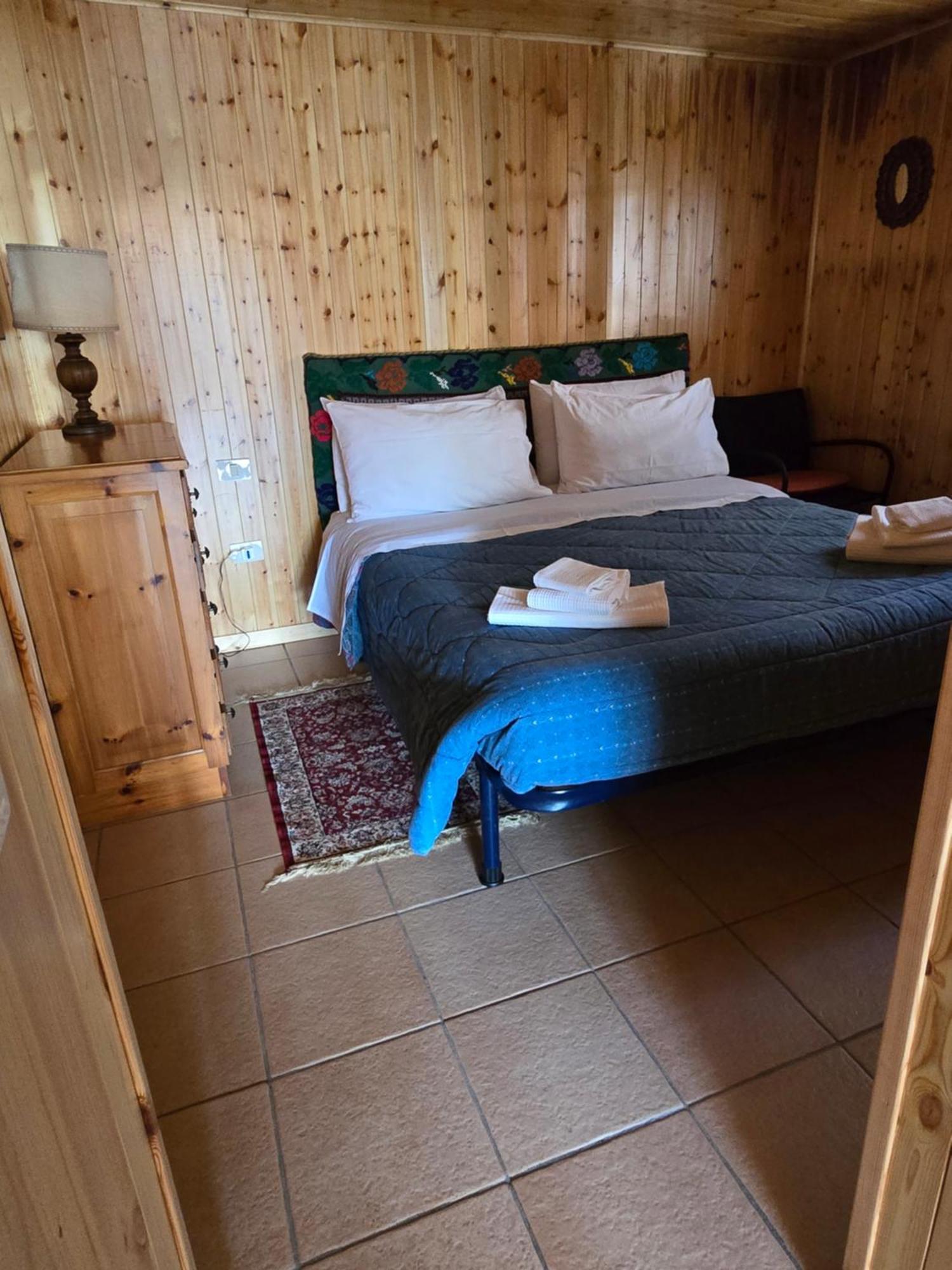 Chalet Natura La Taverna Dei 3 Porcellini Cavaliere  Esterno foto
